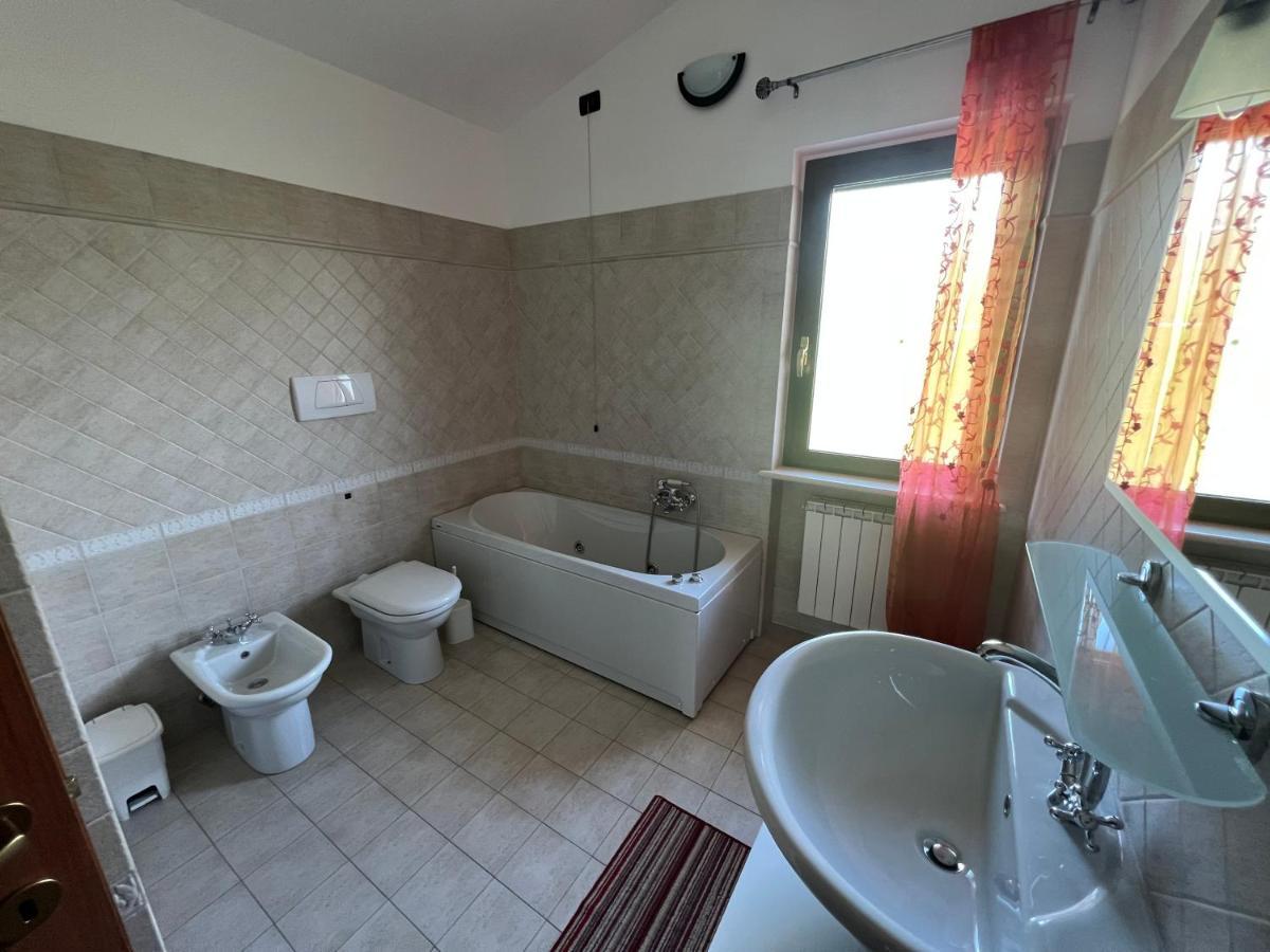 Casa Meraviglia Apartment Montesilvano Bagian luar foto